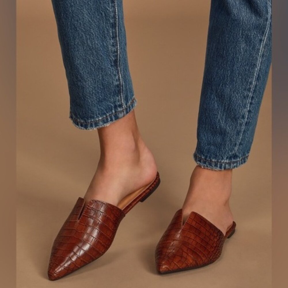 Lulus Jaelyn Brown Crocodile Embossed Pointed-Toe Slides Size 7